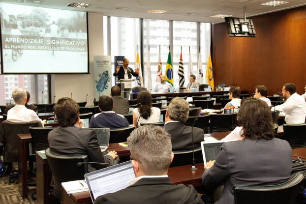 Empresários colombianos apresentam soluções de TI para brasileiros Empresários colombianos apresentam soluções de TI para brasileiros